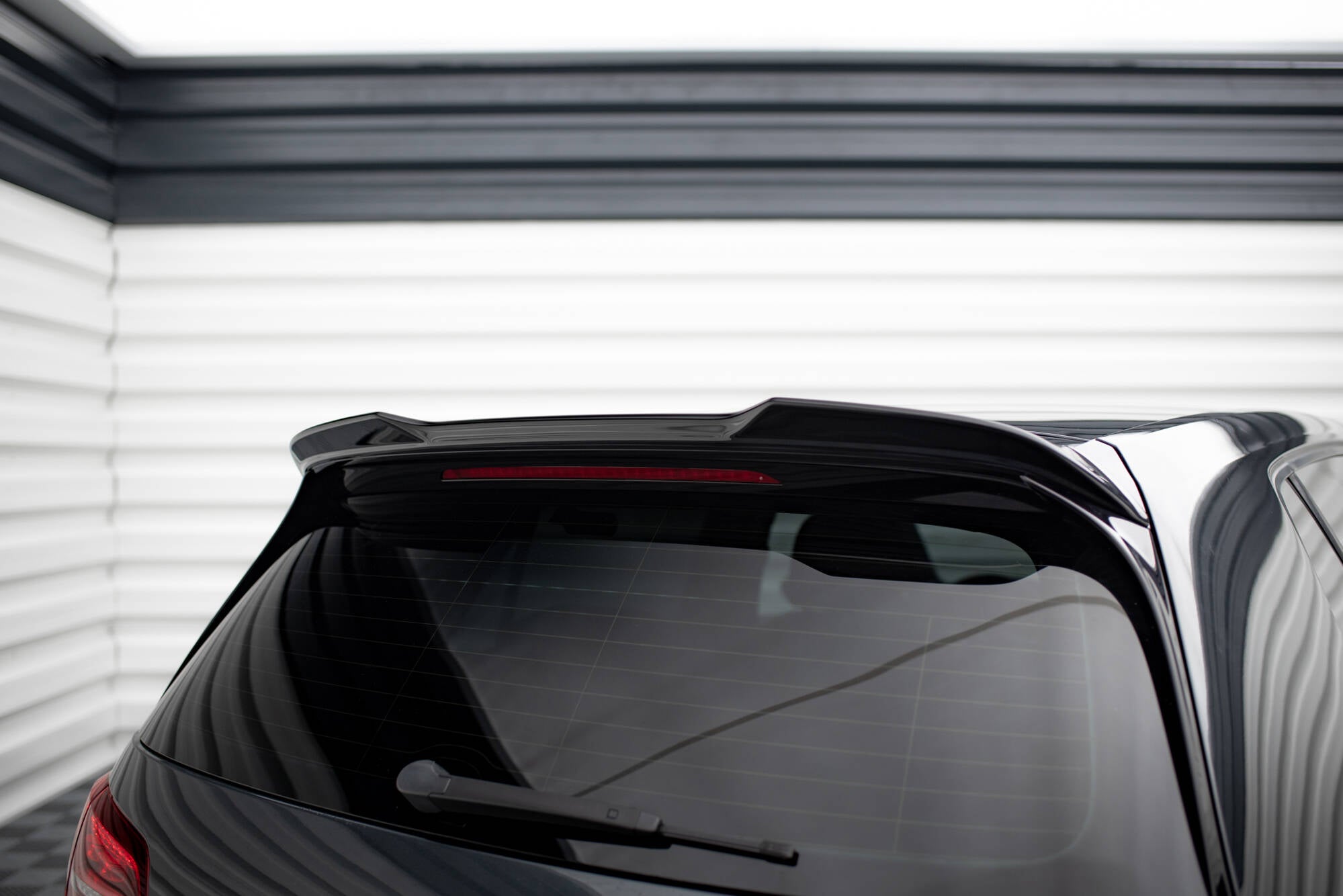 Maxton Design Spoiler Cap 3D Volkswagen Golf R / R-Line / GTI Mk7