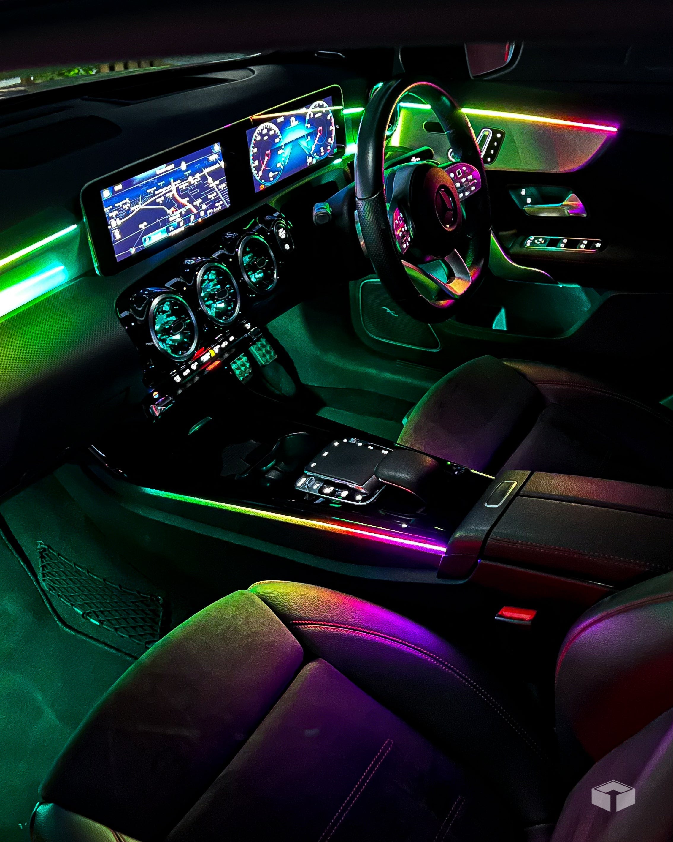 CAR INTERIOR AMBIENCE+ : RGB FLOW AMBIENT LIGHTING KIT