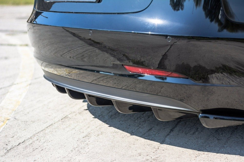 Maxton Design Rear Valance Diffuser V.1 Tesla Model 3