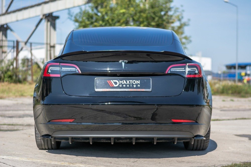 Maxton Design Rear Valance Diffuser V.1 Tesla Model 3