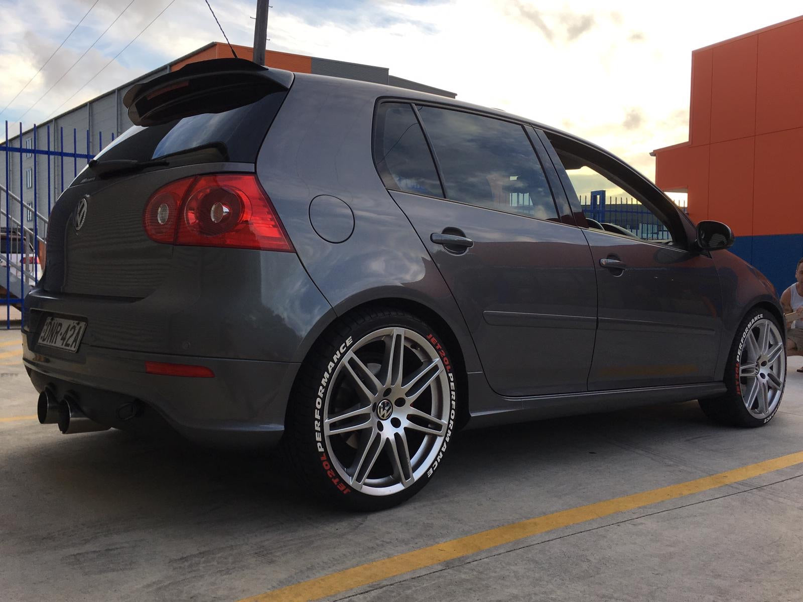 Maxton Design VW Golf Mk5 GTI Spoiler Cap